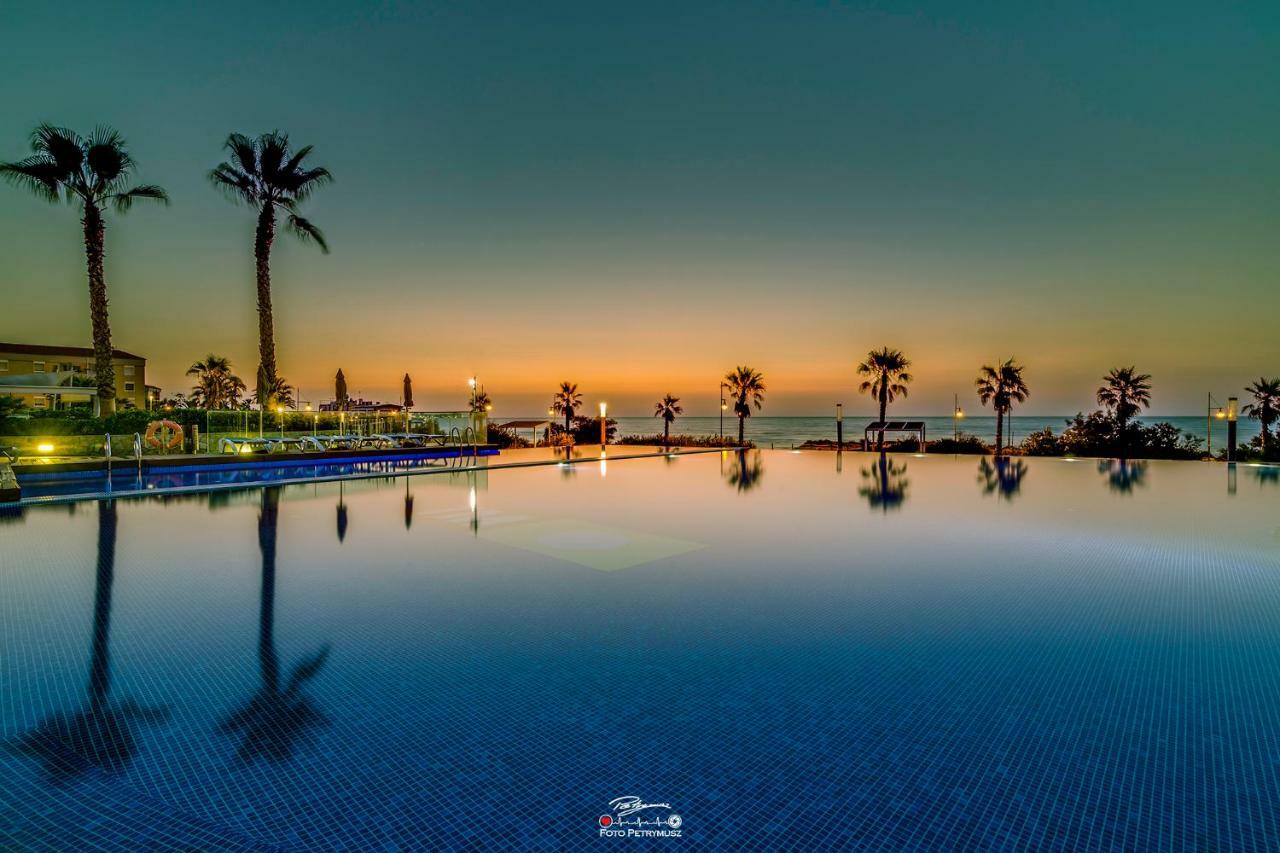 Апартаменти Torrevieja - Punta Prima Sea Senses Екстер'єр фото